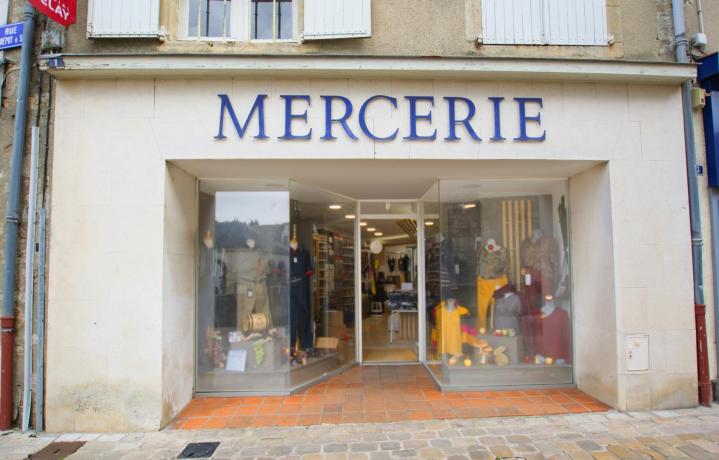 Matériel et accessoires de couture Airvault